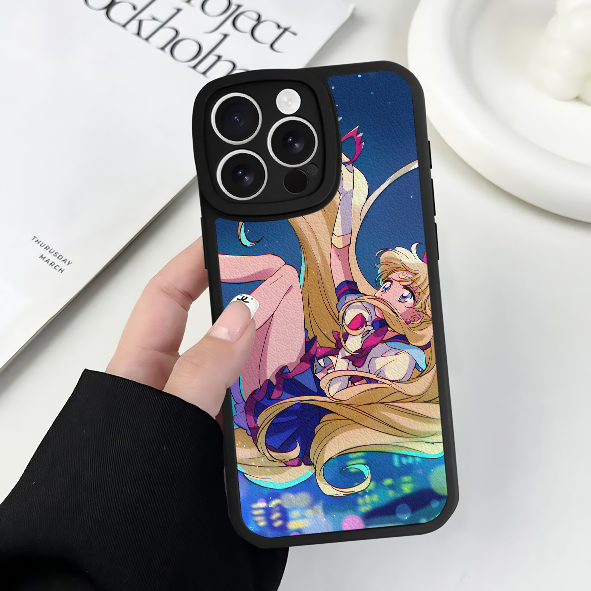 （画像用） 美少女戦士セーラームーン Sailor Moon 【iPhone 16シリーズ対応】シリコンスマホケース（レザー調） 材質：シリコン